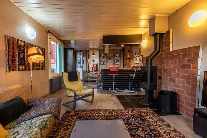 Location de vacances pour 6 personnes, avec jardin et vue, animaux acceptés à Thiers - 4