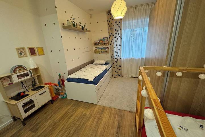 Delightful 3-bedroom house in charming Poprad for your getaway in Deutschendorf, Low Tatras