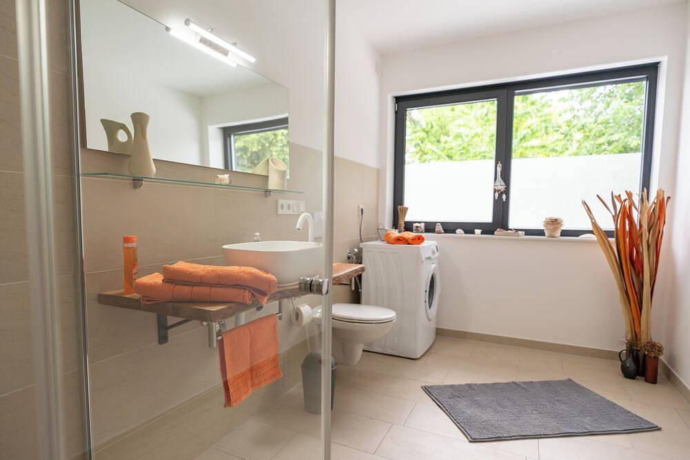 Ferienhaus im Zentrum: Terrasse, ruhig, grün, tierfreundlich, behindertengerecht in Sangerhausen, Harzvorland