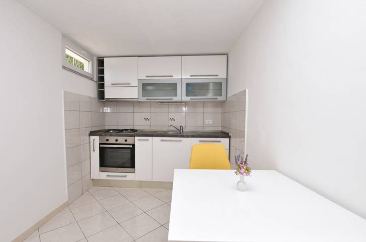Ferienwohnung für 2 Personen, mit Terrasse in Primosten - 4