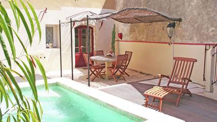 Gîte pour 6 personnes, avec piscine ainsi que jardin et terrasse à Cazouls-d'Hérault