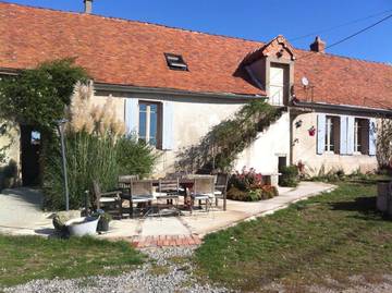 Chambre d’hôte pour 5 personnes, avec jardin, animaux acceptés à Tronget