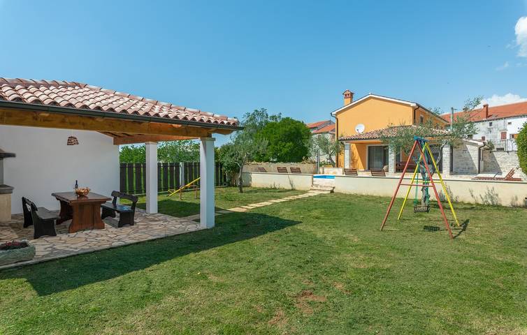 Villa für 8 Personen, mit Pool und Garten in Porec und Umgebung - 3