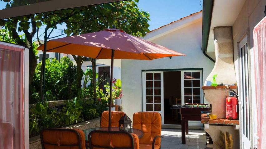 Chalet para 10 personas, con terraza además de piscina y jardín, Se admiten mascotas en Distrito de Braga - 3
