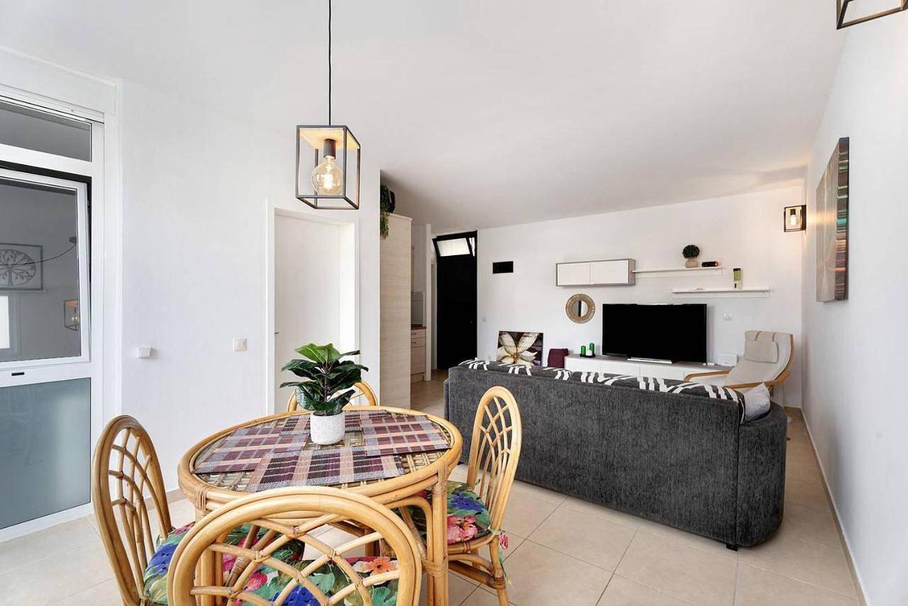 Apartment with Garden View in Costa del Silencio, Arona