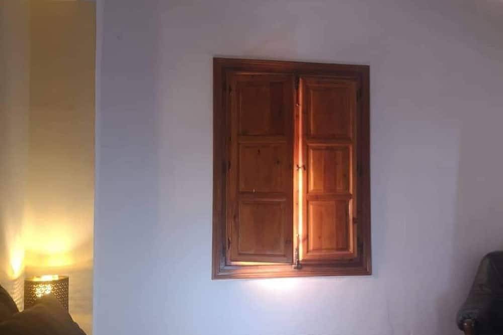 Orchard House with outdoor kitchen & stunning views (Pet Friendly) in Castril, Geoparque de Granada