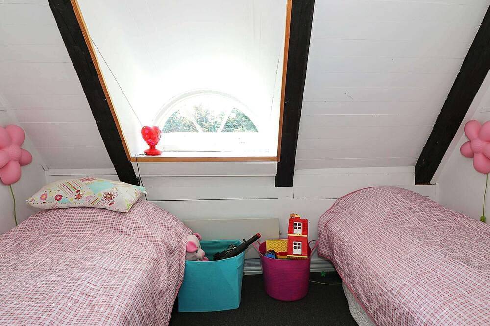 Tranquil Waterfront Cottage-By Traum in Øster Hurup, Himmerland