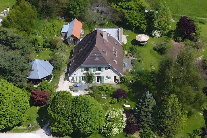 Location de vacances pour 2 personnes, avec jardin dans Darbonnay