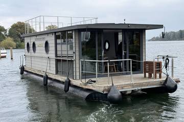 Hausboot für 6 Personen, mit Terrasse, mit Haustier in Mecklenburgische Seenplatte