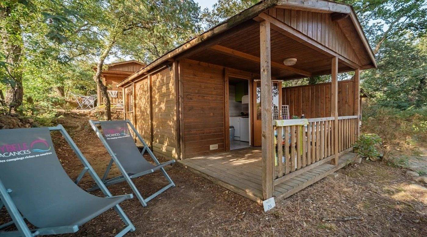 Zecamping 4* familial piscine couverte chalet Tv Bbq 18m2 2 pers in Laroque-des-Albères, Côte méditerranéenne (France)