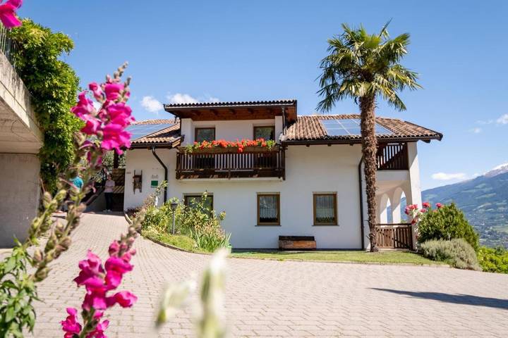 Ferienwohnung für 6 Personen, mit Ausblick und Garten sowie Sauna und Pool - 1
