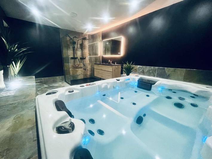 Gîte pour 2 personnes, avec jacuzzi à Bourg-de-Péage - 4