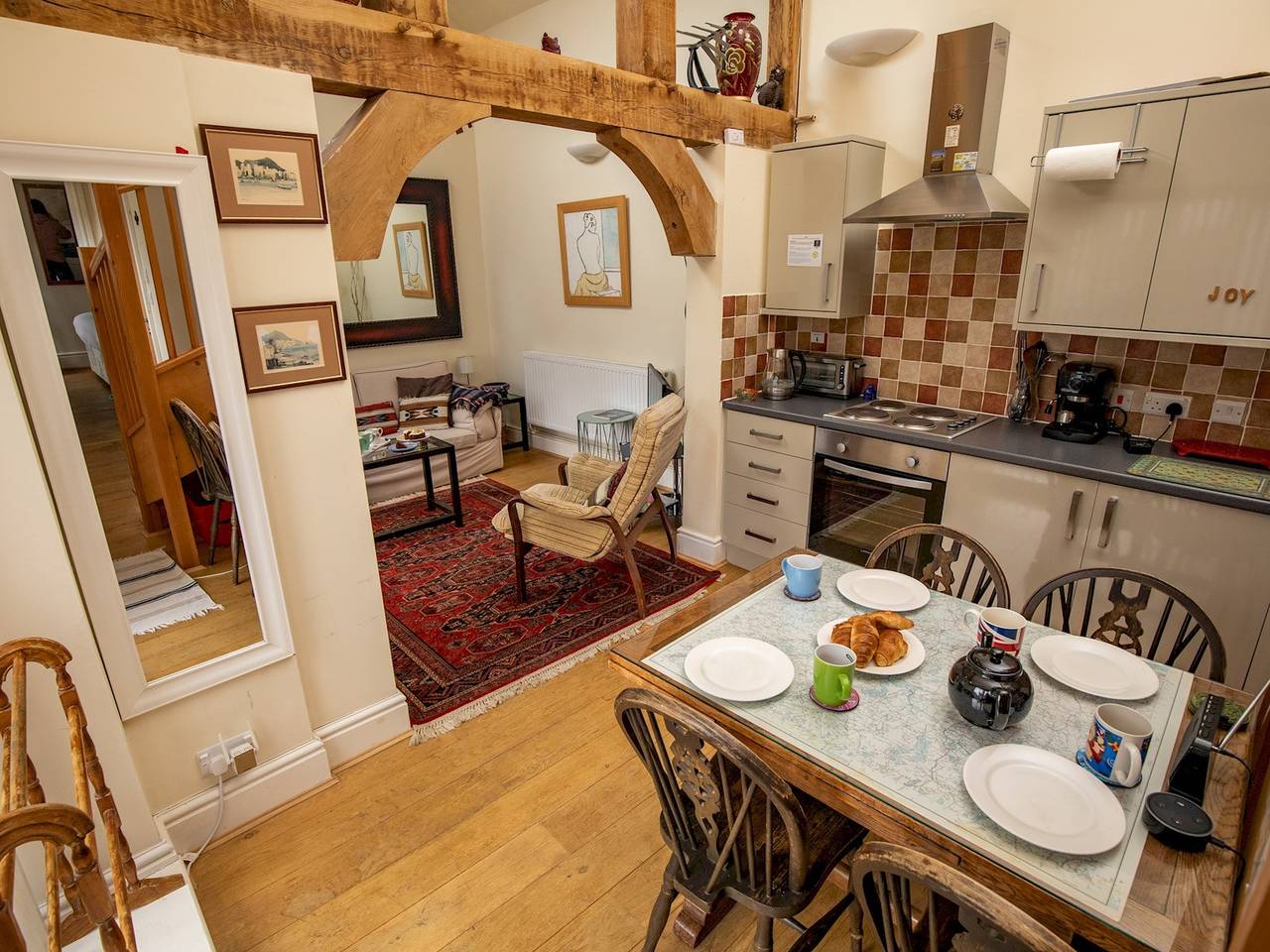 The Square Cosy Cottage on the Town Square with Optional Hot Tub - Pass the Keys in Church Stretton, Shropshire Hills