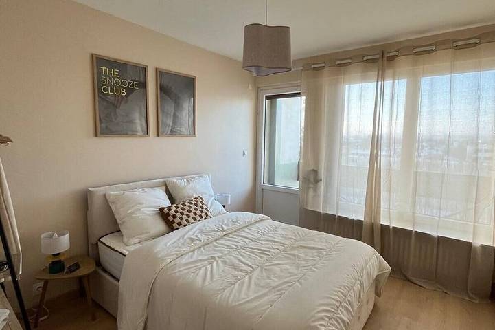 Appartement entier, Unlock - Appartement rénové avec ascenseur et balcon, parking gratuit in Thionville, Moselle