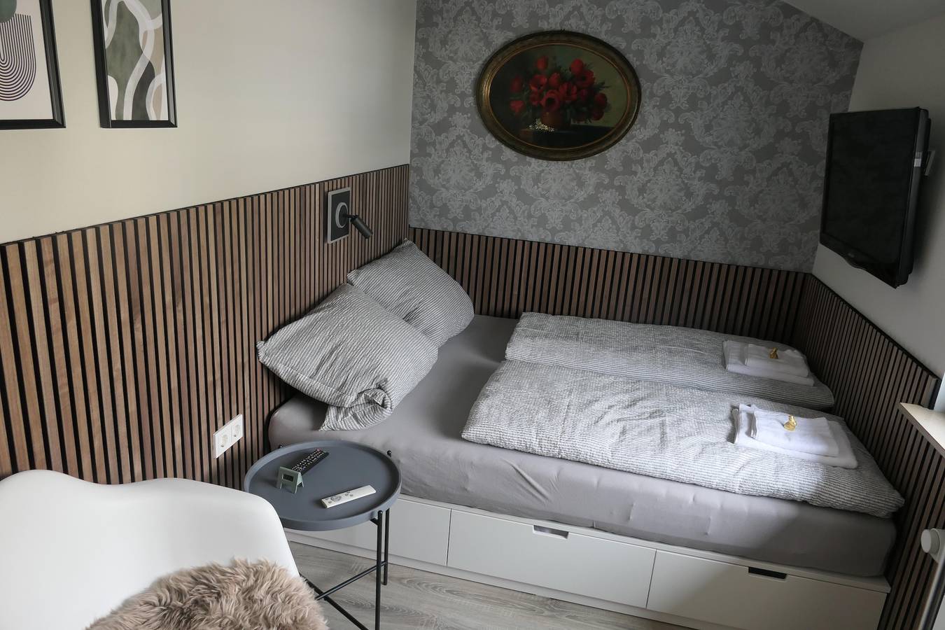 Ganze Ferienwohnung, 5 Bett Fewo, Dusche, Wc, 2 Schlafräume, in Westerburg, Westerburg & Umgebung