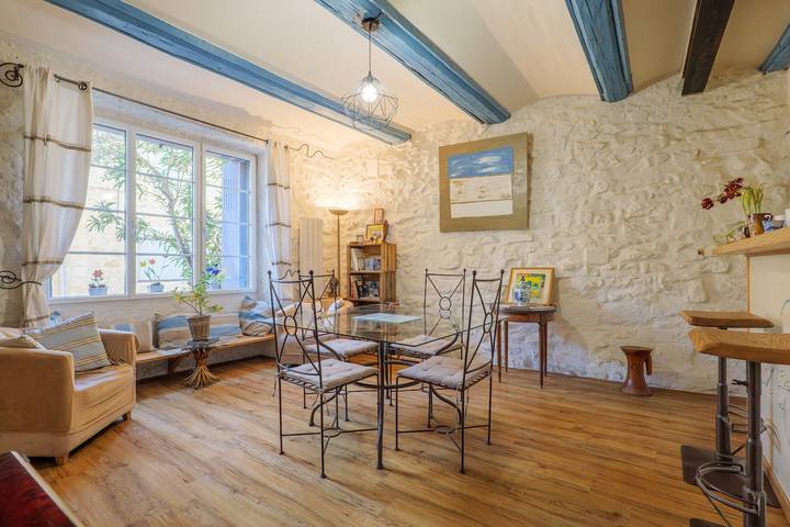 Habitación de huéspedes «Chambre Bleu» con jardín compartido y Wi-Fi in Lagorce, Ardèche