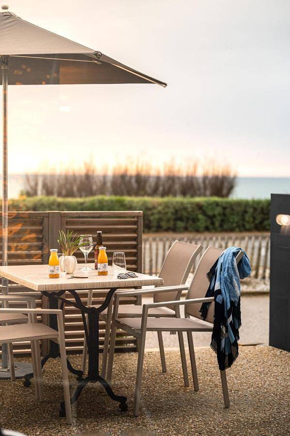 Hôtel pour 2 personnes, avec jardin et vue, animaux acceptés dans Plage de La Parée - 3