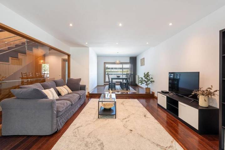 Apartamento de férias para 6 pessoas, com Terraço em Maia