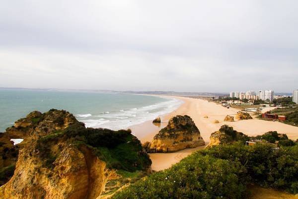 Liiiving in Algarve | Alvor Blue Villa in Praia da Prainha, Alvor