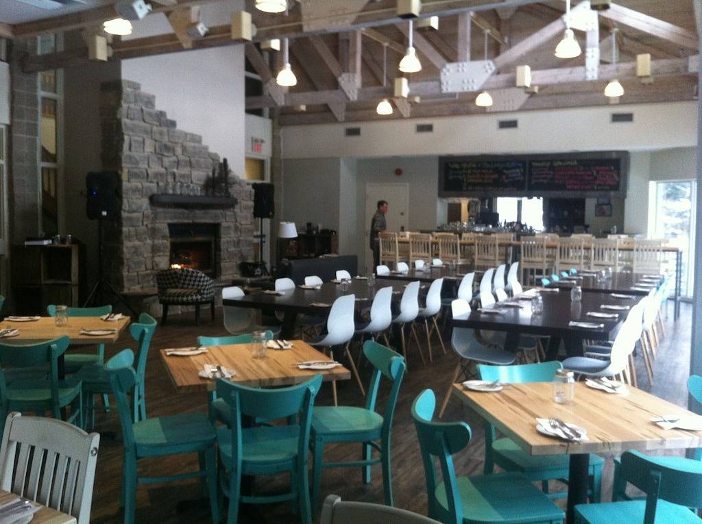 Ganze Wohnung, Willkommen im Hillside Studio 1 mit Blick auf die Berge, voll ausgestatteter Küche, Wlan und Shuttle in Blue Mountain (Ontario), Huronsee (Kanada)