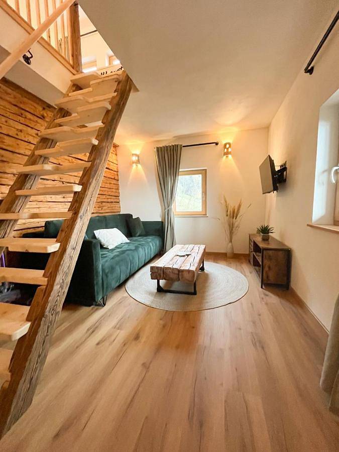 Ferienwohnung für 4 Personen, mit Balkon und Terrasse sowie Garten und Ausblick in Lavanttal