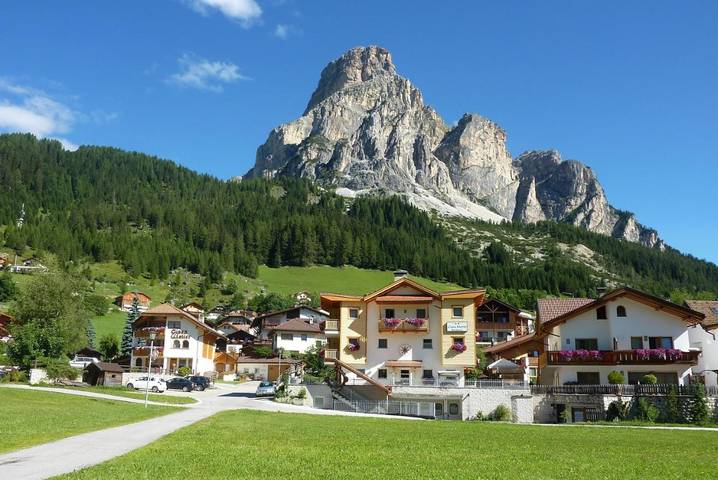 Ferienwohnung für 5 Personen, mit Ausblick und Sauna sowie Terrasse in Corvara in Badia - 3