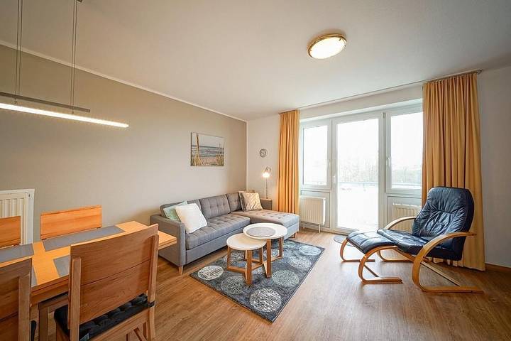 Ferienwohnung für 4 Personen, mit Balkon in Schillig