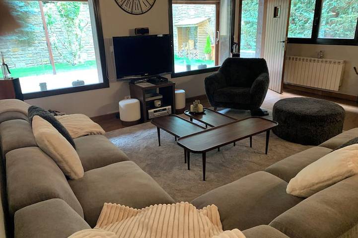 Apartamento para 12 personas, con jardín en viella e mijaran