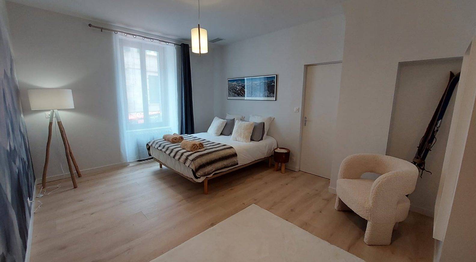 Appartement entier, Gîte avec Spa Privatif, Idéal Séjour Nature & Culture (6 pers.) in Aurillac, Région d'Aurillac