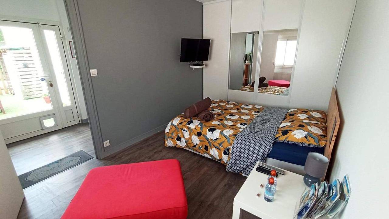 Laurina - Chambre, Sdb, terrasse, arrivée autonome in Royan, Côte de Beauté