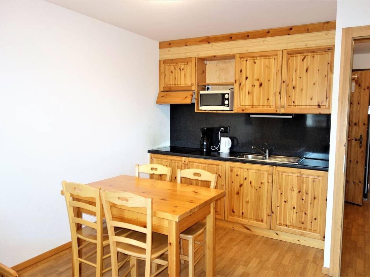 Ganze Wohnung, Apartment mit Blick auf das Tal und Balkon in Nendaz, Walliser Alpen