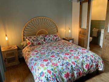 Cottage pour 2 personnes, avec jacuzzi ainsi que terrasse et jardin à Touillon