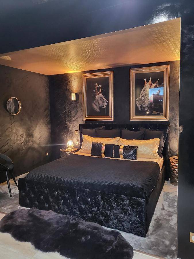 Gîte pour 2 personnes, avec piscine et jacuzzi ainsi que sauna et terrasse à Beaucroissant - 4