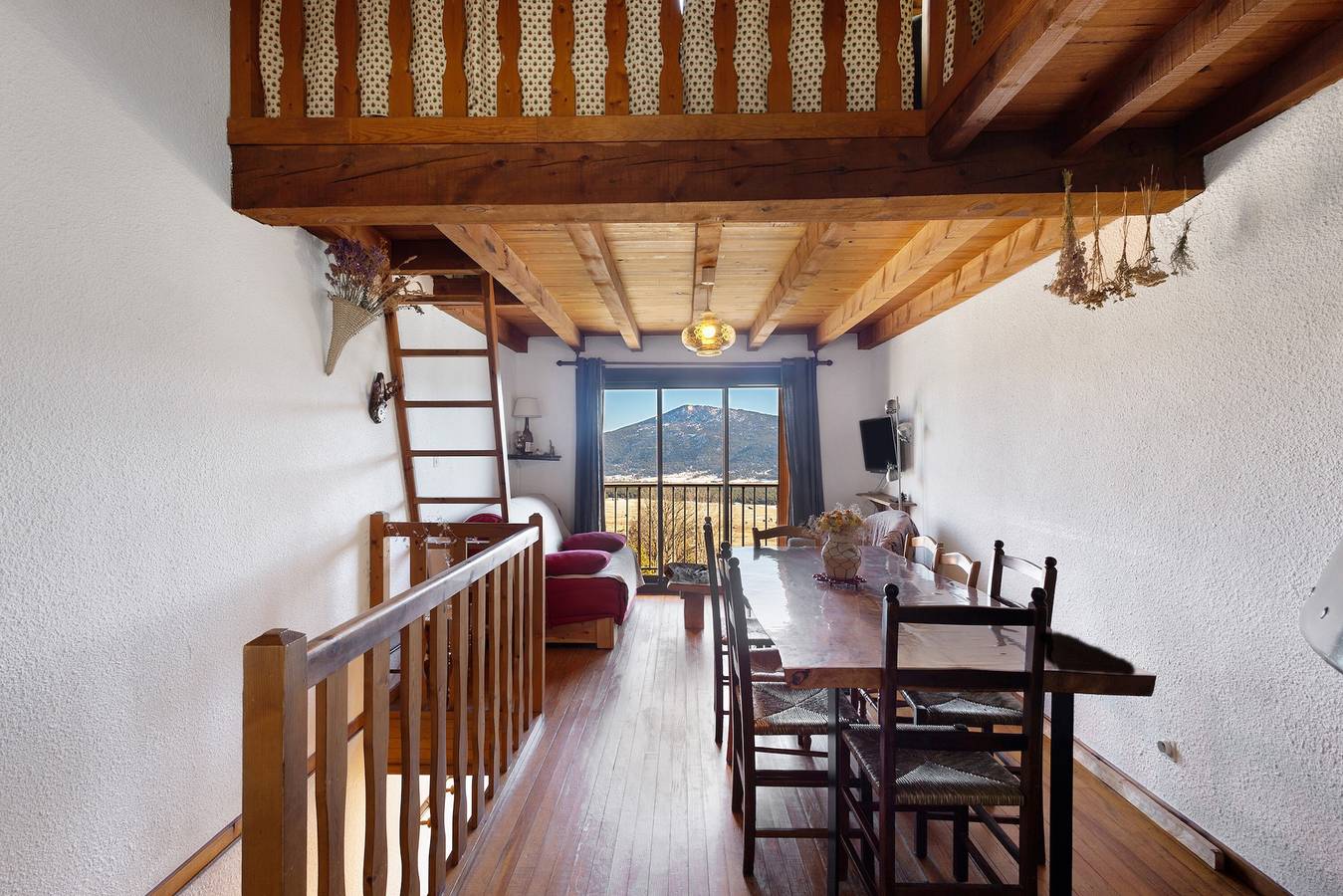 Ganze Wohnung,  Le Carlit – Apartment in Les Angles mit Bergblick, gemütlich und funktional in Les Angles, Parc naturel régional des Pyrénées catalanes