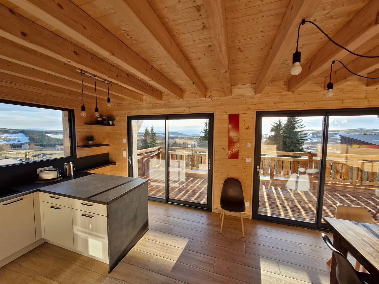 Chalet moderno para 14 pers con parking privado in Lago Pavin, Besse-et-Saint-Anastaise