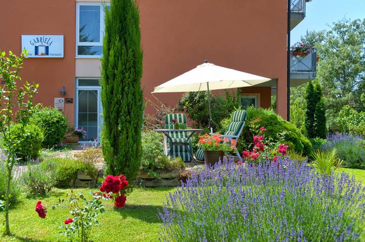 Ganze Ferienwohnung, Thermen Appartements Gabriela - Appartement 6, Eg 24 qm, 2 Personen, Terrasse in Bad Krozingen, Südschwarzwald