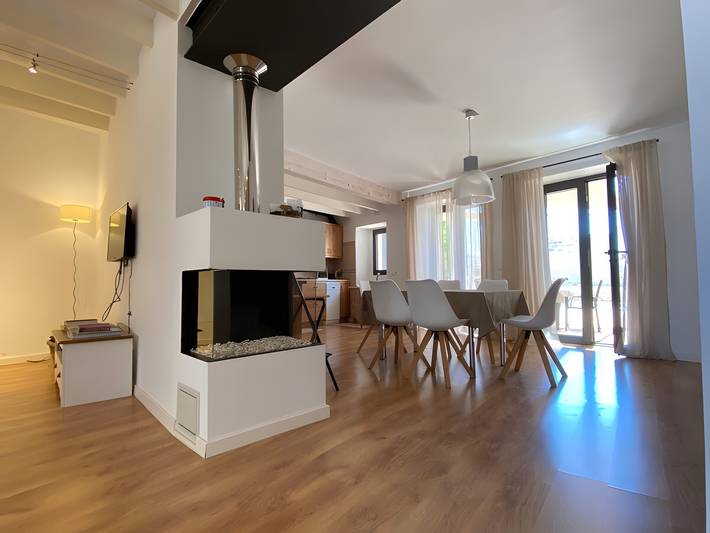 Casa vacacional 'Villas2meet Jimmy Lloret' con vistas a la montaña, wifi y aire acondicionado in Lloret de Vistalegre, Interior de Mallorca