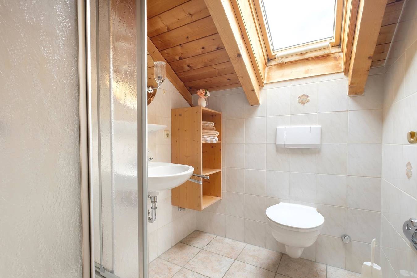 Ganze Ferienwohnung, Ferienwohnung 4 - Schlafzimmer und Balkon in Ofterschwang, Bayerisch Schwaben