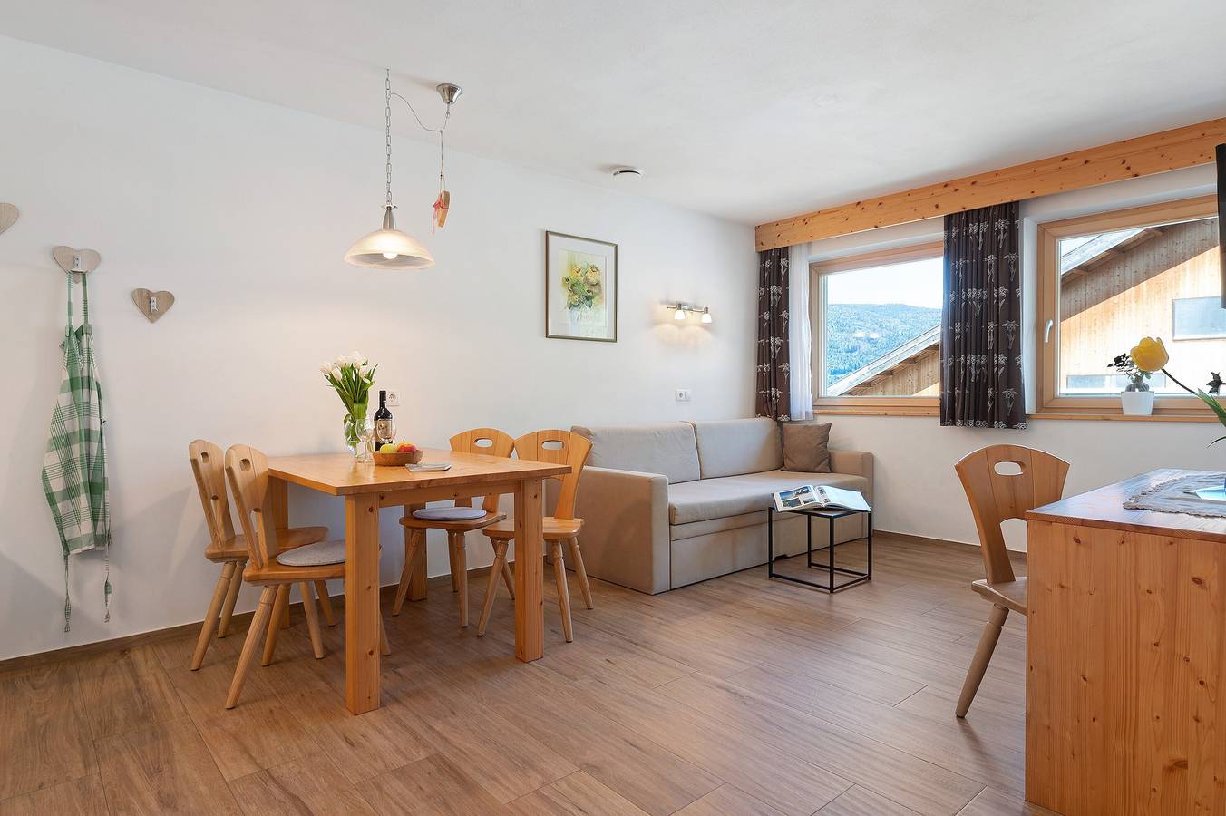 Ganze Wohnung, Ferienwohnung "Stiflerhof Apt Arnika" mit Bergblick, Balkon und Wlan in Issing, Pfalzen