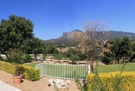 Location de vacances pour 4 personnes, avec vue ainsi que jardin et piscine, animaux acceptés à Cuttoli-Corticchiato - 4