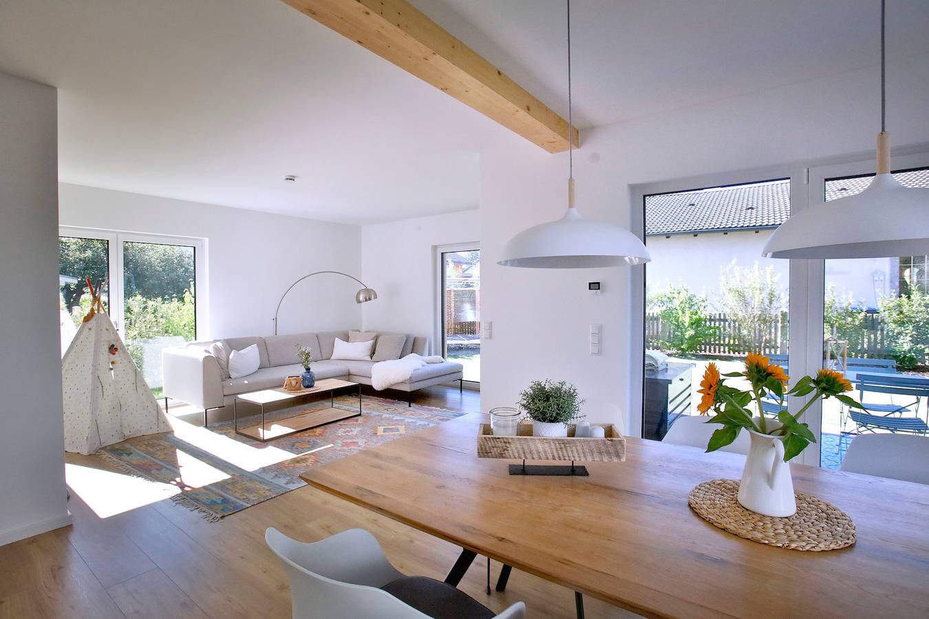 Ganze Ferienwohnung, Chalethaus-Chiemsee - Luxus 148qm Garten-Chaletwohnung am Chiemsee - Neubau in Prien, Prien am Chiemsee