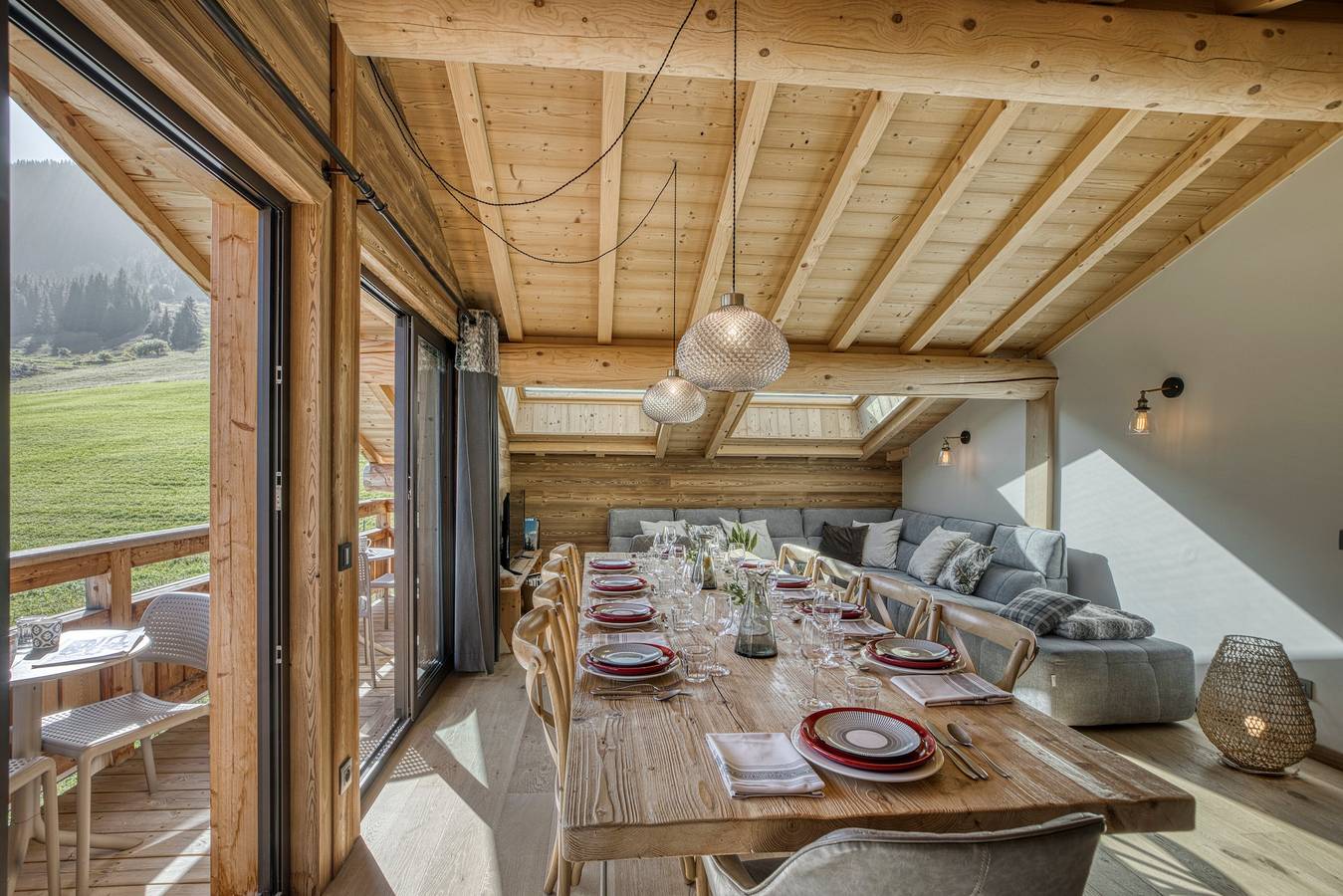 Appartement entier, Appartement "Borderan" avec vue sur les montagnes, Jacuzzi, balcon et Wi-Fi in La Clusaz, Région d'Annecy