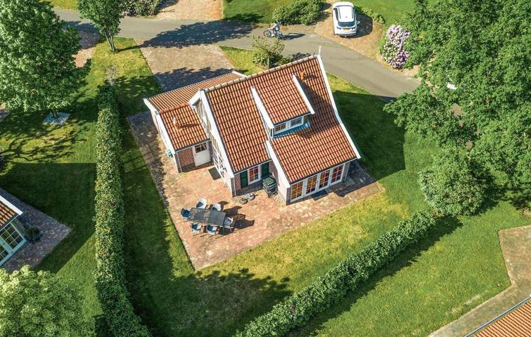 Ferienhaus für 5 Personen, mit Whirlpool und Garten sowie Sauna