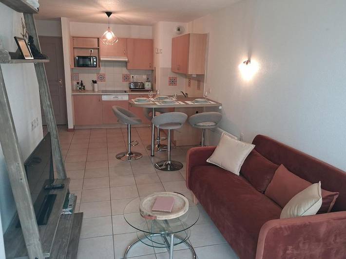 Gîte pour 4 personnes, avec sauna et terrasse ainsi que vue et piscine, animaux acceptés à Levernois - 2