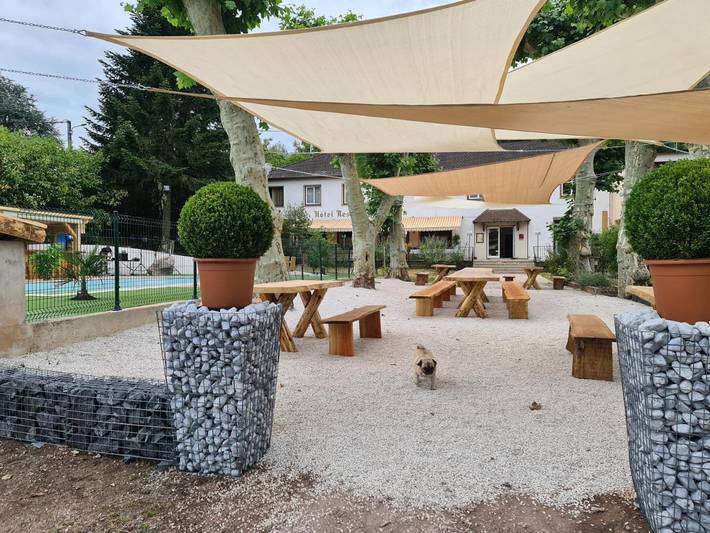 Gîte pour 10 personnes, avec terrasse et piscine à Le Breuil - 4