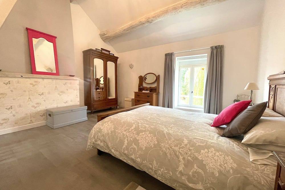 Double Room in Essey, Beaune region