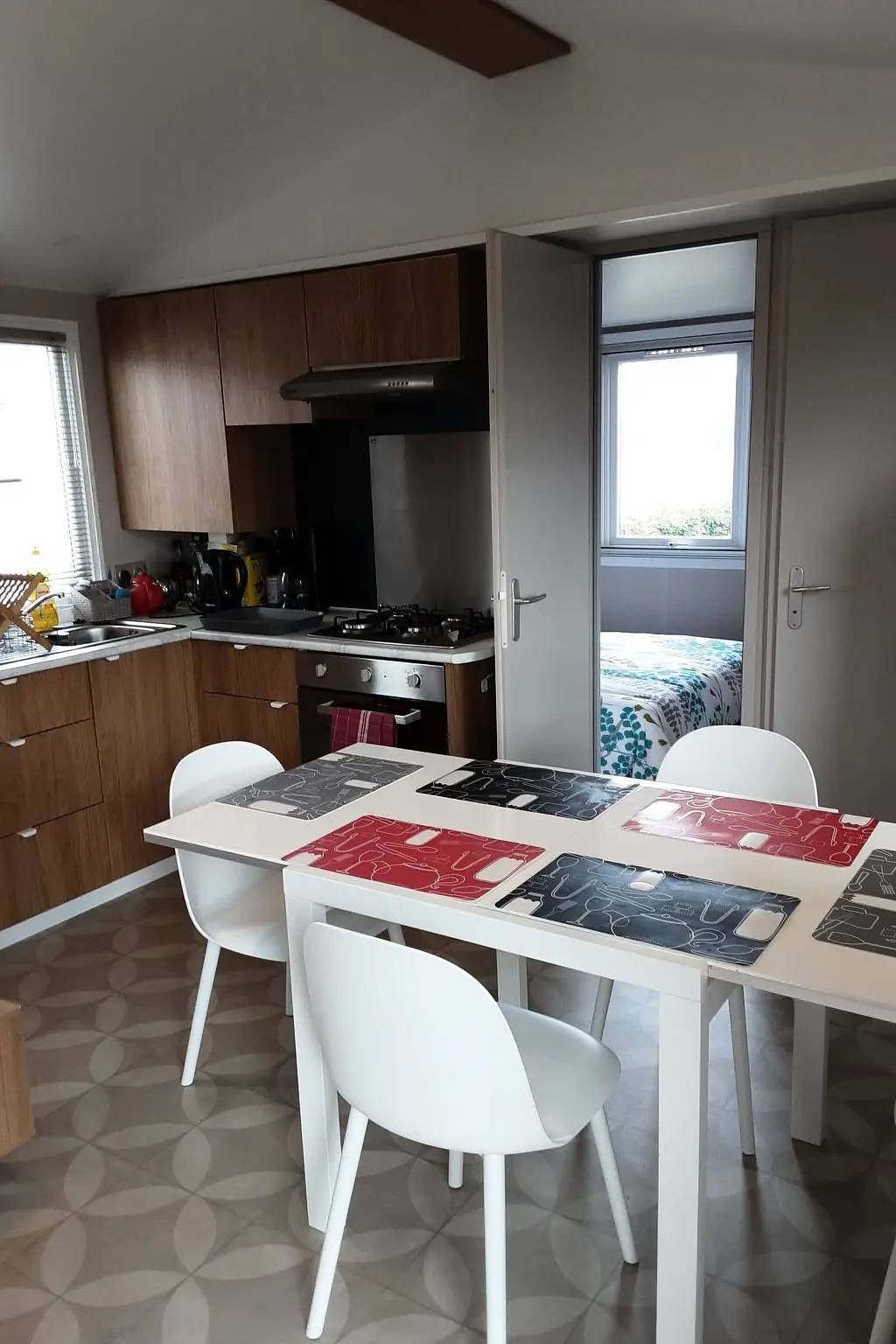 Appartement entier, 5 Pièces 4 Personnes in Saint-Hubert-des-Biards, Région de Bayeux