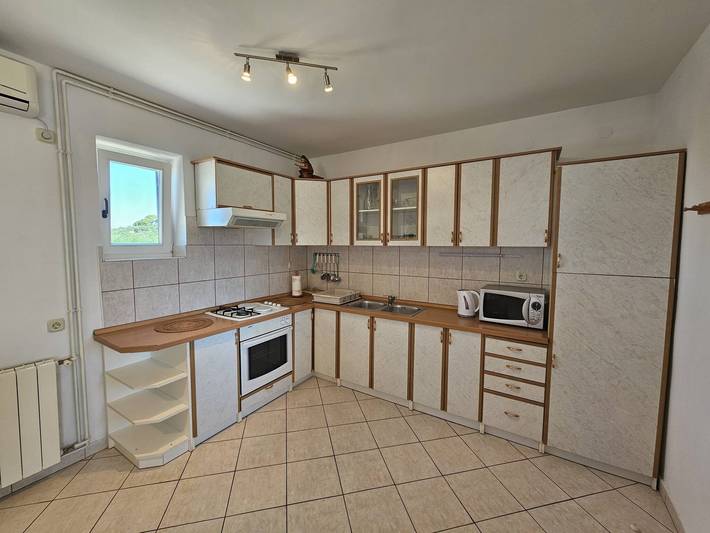Ganze Wohnung, Apartment Mario - three bedroom apartment in Betina, Općina Murter-Kornati