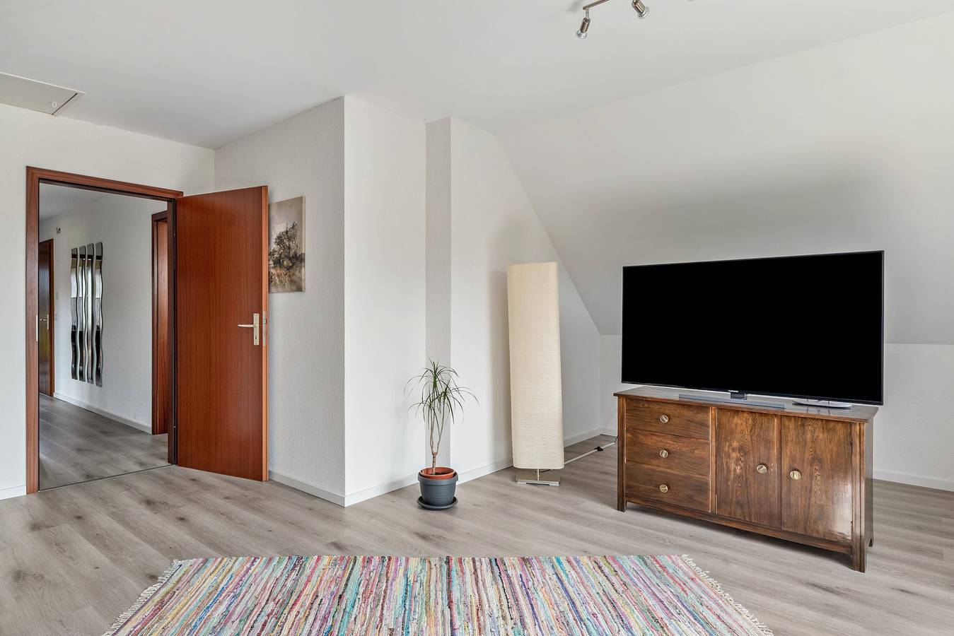 Appartement "Haus Schönblick" met ruim balkon in het Beierse Odenwald, foto 9