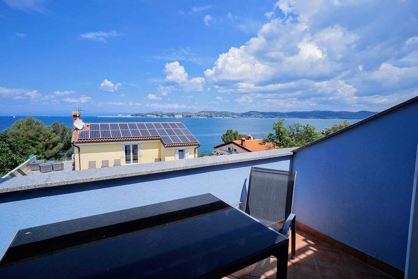 Ganze Ferienwohnung, Ferienwohnung mit Balkon und Meerblick in Crveni Vrh, Umag und Umgebung